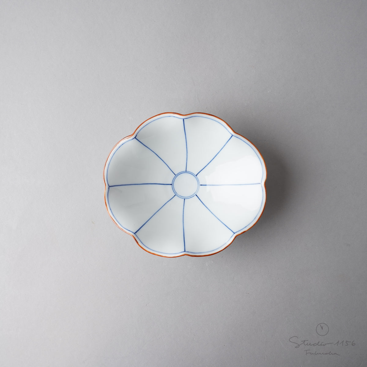 波佐見焼 菊型楕円浅鉢 14.5cm