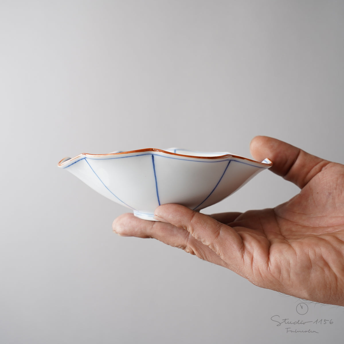 波佐見焼 菊型楕円浅鉢 14.5cm