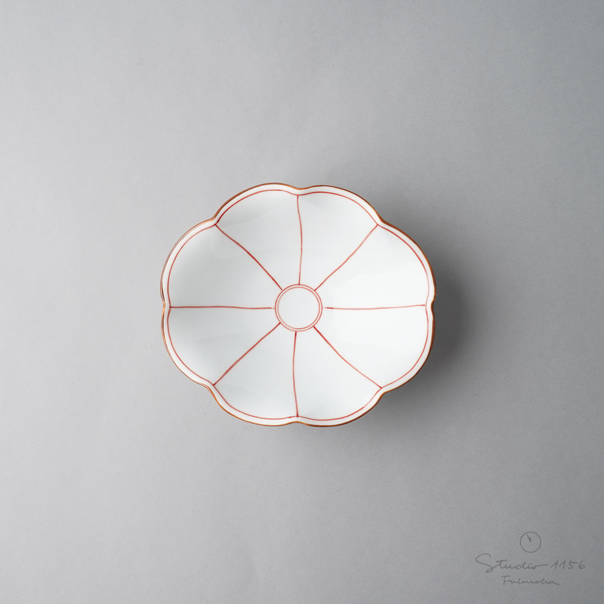 波佐見焼 菊型楕円浅鉢 14.5cm